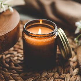 glass jar aromatherapy candle